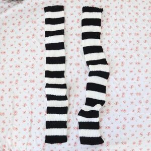 Y2K Black & White Striped Knit Leg Warmers — Indie Sleaze / Balletcore Aesthetic